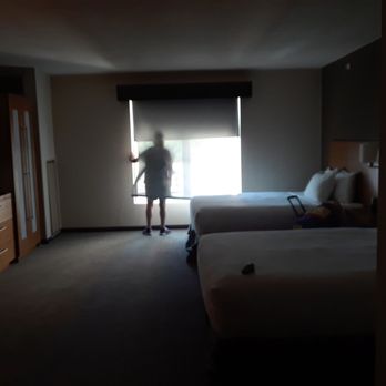 Hyatt House - Historic District - remote control operates shade for window . - Hotels Near Me - Charleston, South Carolina Hyatt House - Historic District - remote control operates shade for window . - Hotels Near Me - Charleston, South Carolina