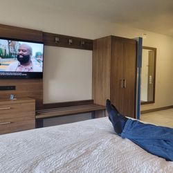 Holiday Inn Express & Suites Marion