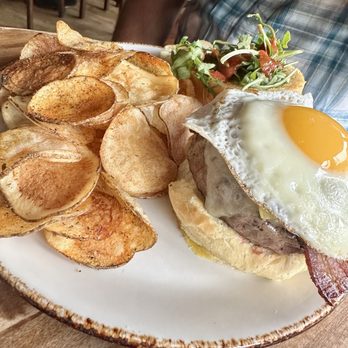 Arch City Tavern - Market Burger - New American Near Me - Columbus, Ohio