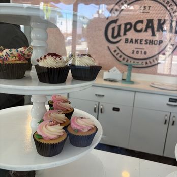 Cupcakin' Bake Shop - Bakeries Near Me - Berkeley, California