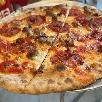 Pizza Domenica - Tutto carne pizza - Pizza Near Me - New Orleans, Louisiana Pizza Domenica - Tutto carne pizza - Pizza Near Me - New Orleans, Louisiana