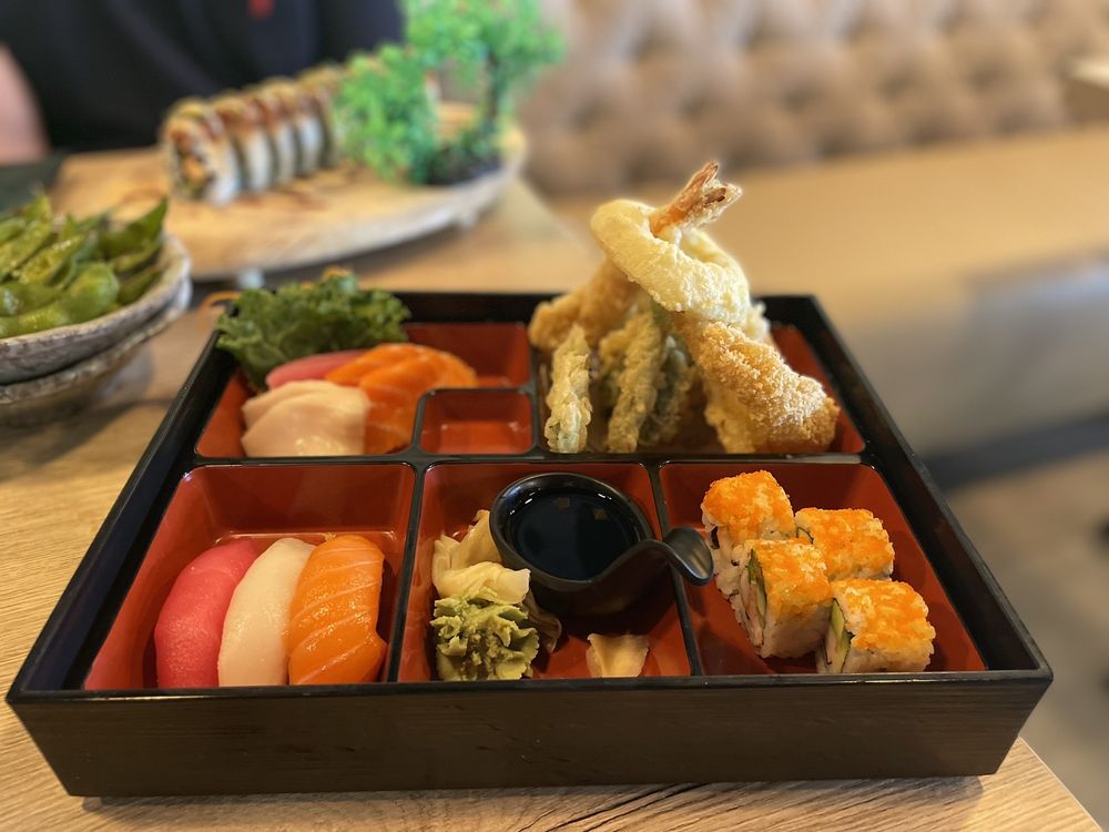 Happy Fish Sushi