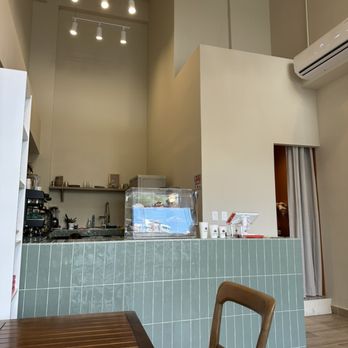 Comore Coffee & Books - Counter - Coffee & Tea Near Me - Monterrey, NLE
