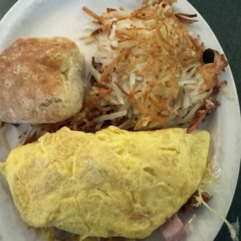 Metro Diner - Meat Lovers Omelet - American Near Me - Tampa, Florida Metro Diner - Meat Lovers Omelet - American Near Me - Tampa, Florida
