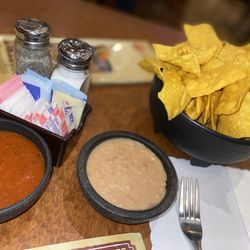 Lindo Michoacan - Homemade Chips and Salsa & Refried Beans