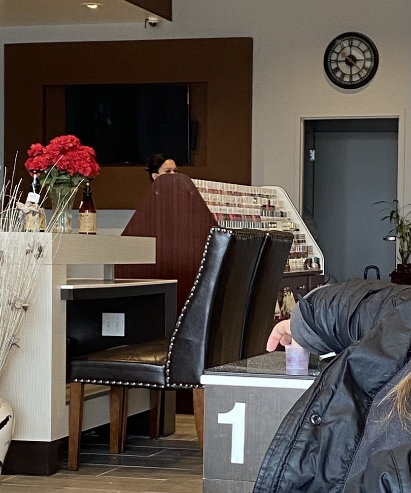 GLAMOUR NAILS Updated September 2024 24 Photos & 26 Reviews 2018 Lincolnway E, Goshen