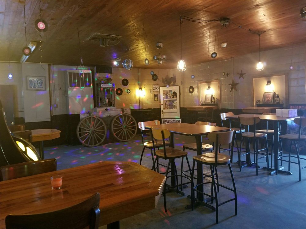 WAGON WHEEL BAR & SALOON Updated September 2024 42 Faith Baptist