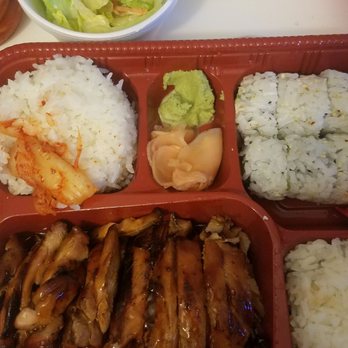 Nori Presto - Small bento box with cali rolls and chicken teriyaki - Japanese Near Me - Renton, Washington Nori Presto - Small bento box with cali rolls and chicken teriyaki - Japanese Near Me - Renton, Washington