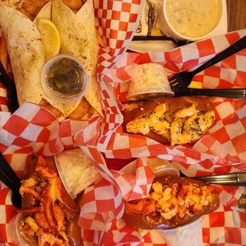DJ's Clam Shack - Seafood Near Me - St. Augustine, Florida
