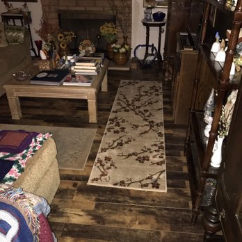 Geo's Carpet & Flooring - a living room - Flooring Near Me - Ontario, California
