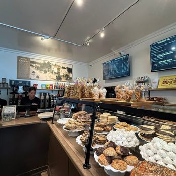 Carmel Bakery - Bakery - Bakeries Near Me - Carmel-By-The-Sea, California