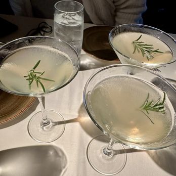 Buckeye Roadhouse - Pear martinis - American Near Me - Mill Valley, California Buckeye Roadhouse - Pear martinis - American Near Me - Mill Valley, California