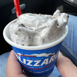 Dairy Queen Store - mini oreo blizzard