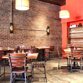 Harper's Table - Interior - New American Near Me - Suffolk, Virginia