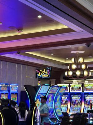 Hot Noods Noodle Bar by null