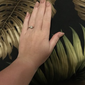 Maui Nail Bar - Acrylic fill - Nail Salons Near Me - Kihei, Hawaii Maui Nail Bar - Acrylic fill - Nail Salons Near Me - Kihei, Hawaii