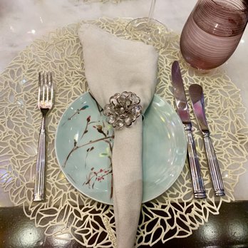 Bloom & Bee - Pretty place setting - New American Near Me - Houston, Texas Bloom & Bee - Pretty place setting - New American Near Me - Houston, Texas
