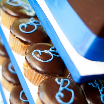 Creative Cakes Bakery - Bakeries Near Me - Tinley Park, Illinois