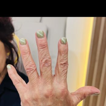 VD Nails Bar & Lash - Cat eye UV Gel by Vivian - Nail Salons Near Me - Levittown, New York VD Nails Bar & Lash - Cat eye UV Gel by Vivian - Nail Salons Near Me - Levittown, New York