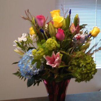 Hey Flower Man - Mother's Day bouquet! Kim helped me out in a pinch and whipped up this beautiful set. Thanks Kim!!! - Florists Near Me - Carlsbad, California