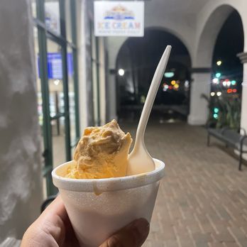 Stricklands Ice Cream - Thai iced tea ice cream - Ice Cream & Frozen Yogurt Near Me - Costa Mesa, California