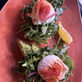insideOUT - Lemon avacado toast - Lounges Near Me - San Diego, California