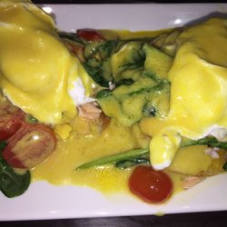Hy-Vee Fast & Fresh - Salmon Benny (add tomatoes and spinach)