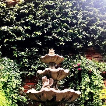 Irene's - Patio - Italian Near Me - New Orleans, Louisiana