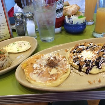 Snooze, an A.M. Eatery - Pancake flight - Breakfast & Brunch Near Me - Centennial, Colorado