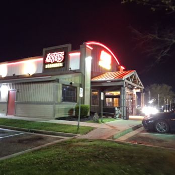 Logan's Roadhouse - Steakhouses Near Me - Pearl, Mississippi