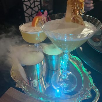 Deluxe Fun Dining - Summer passion drink and pineapple cocktail! - Bars Near Me - Charlotte, North Carolina Deluxe Fun Dining - Summer passion drink and pineapple cocktail! - Bars Near Me - Charlotte, North Carolina