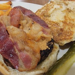 Snyder Bar & Grill - Peanut Butter Bacon Burger (cooked medium): Perfect cooked burger and bacon; Big burger patty; I liked the lightly toasted buns