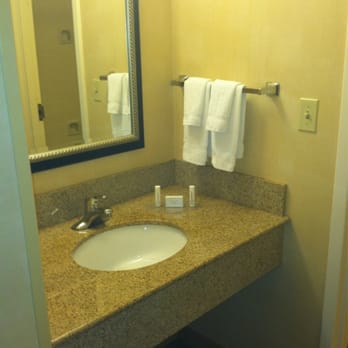 Courtyard by Marriott Charlotte Arrowood - Bathroom sink - Hotels Near Me - Charlotte, North Carolina