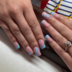 Rose Nails - This design was exactly what I wanted.