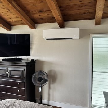 Standard Air - Primary bedroom mini-split. - Heating & Air Conditioning/HVAC Near Me - Kaneohe, Hawaii Standard Air - Primary bedroom mini-split. - Heating & Air Conditioning/HVAC Near Me - Kaneohe, Hawaii