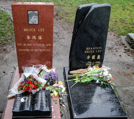 bruce lees grave