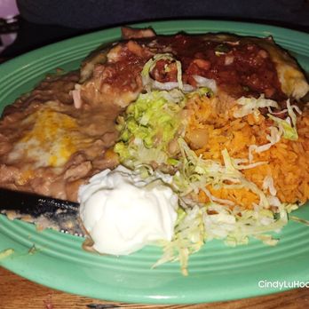 Las Fuentes Mexican Grill - Chile verde burrito with rice and beans - Mexican Near Me - Redlands, California Las Fuentes Mexican Grill - Chile verde burrito with rice and beans - Mexican Near Me - Redlands, California