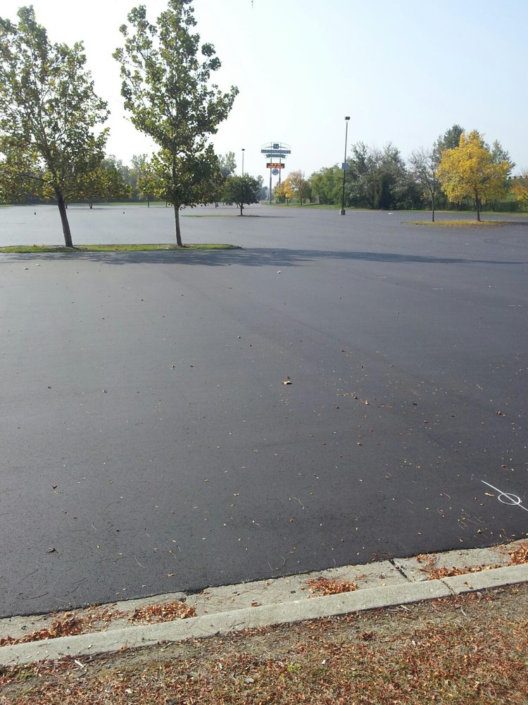 PARKING LOT MAINTENANCE Masonry/Concrete 6910 Dutton Industrial