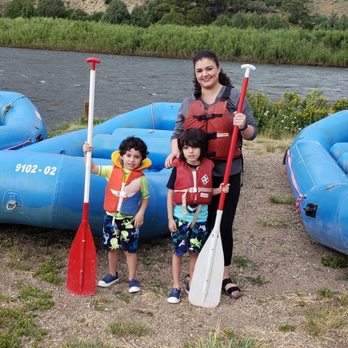 Mad Adventures - Getting ready for the upper Colorado tour. - Tours Near Me - Kremmling, Colorado