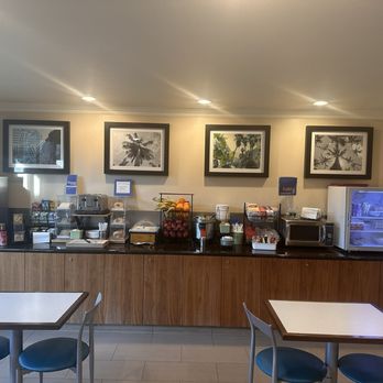 Best Western Date Tree Hotel - Breakfast set up cold and toasted items - Hotels Near Me - Indio, California