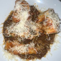 Lasagna with extra cheese please Lasagna with extra cheese please