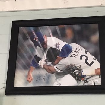 Wright On Taco Shop - Coolest picture inside - Tacos Near Me - Harleton, Texas