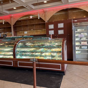 Alpine Pastry Shoppe - Bakeries Near Me - Smithtown, New York