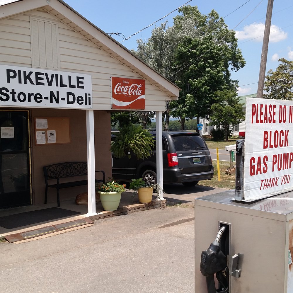 Pikeville Store - Quaint little place with OUTSTANDING Burgers!!! - Burgers Near Me - Scottsboro, Alabama