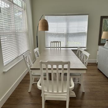 Timeless Interiors - Dining table - Interior Design Near Me - Bluffton, South Carolina Timeless Interiors - Dining table - Interior Design Near Me - Bluffton, South Carolina