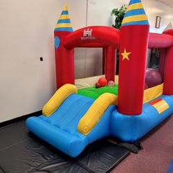 Kids Play Village - Bouncy house