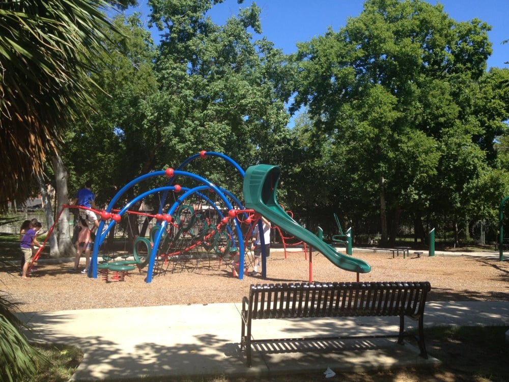 Bellaire Fitness Playground Logo