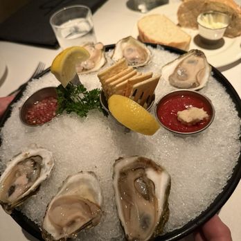 Perry's Steakhouse & Grille - Domain Northside - Blue Point Oysters - Steakhouses Near Me - Austin, Texas Perry's Steakhouse & Grille - Domain Northside - Blue Point Oysters - Steakhouses Near Me - Austin, Texas