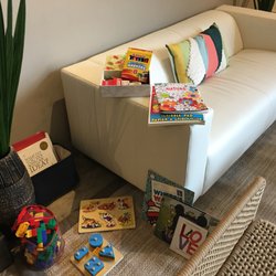Knauer Music School - Agoura Hills waiting area