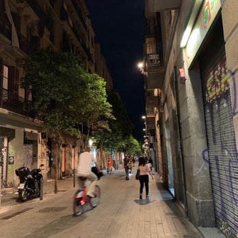 Bisma Kebabish - Outside - Middle Eastern Near Me - Barcelona, B Bisma Kebabish - Outside - Middle Eastern Near Me - Barcelona, B
